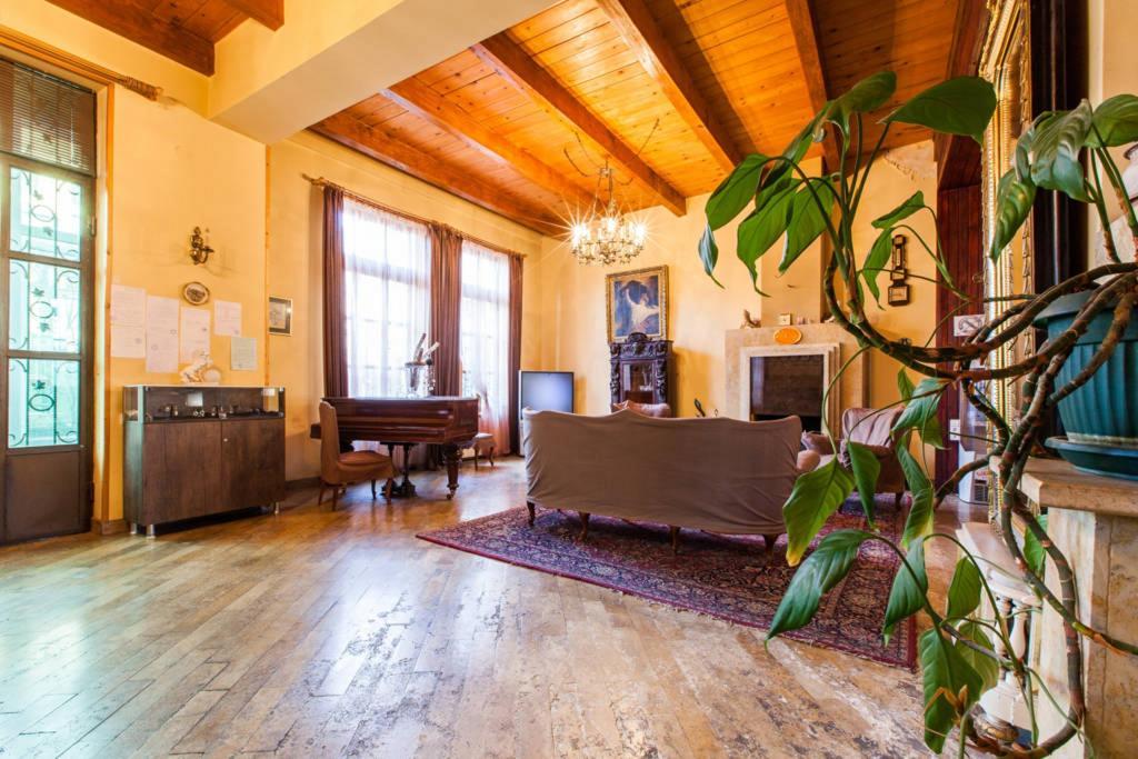 Hotel Royal Тбилиси Экстерьер фото